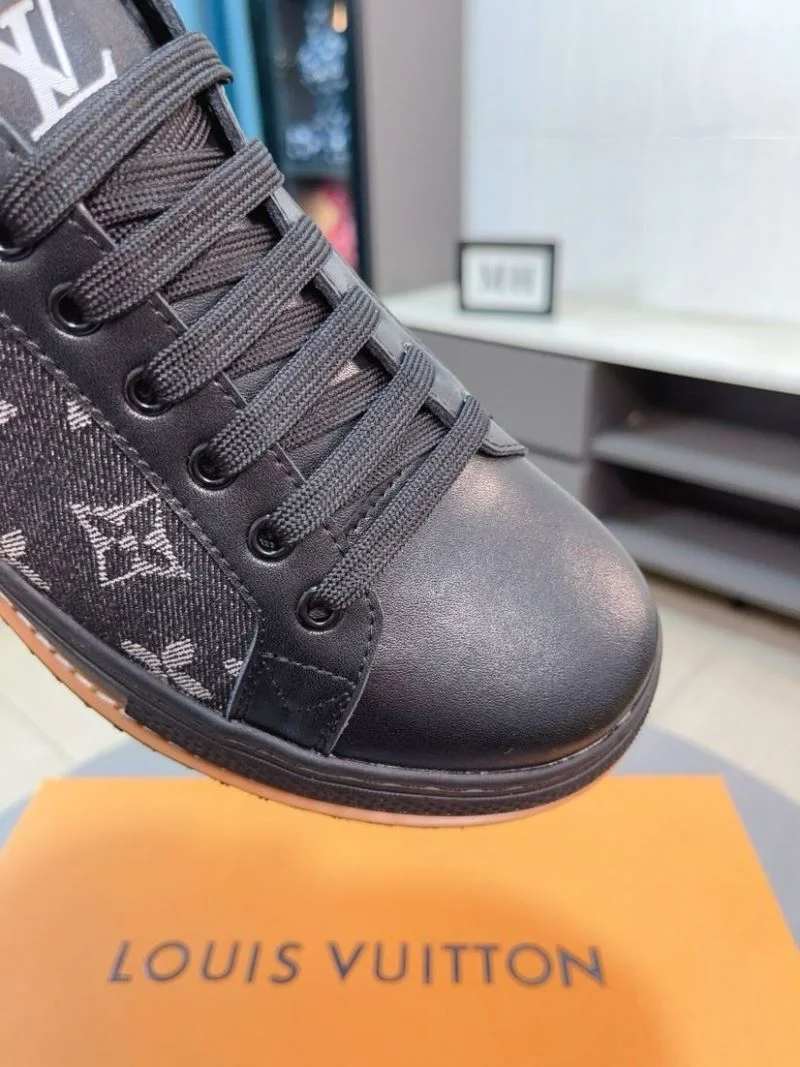 Louis Vuitton Low Shoes ZipUp 32751