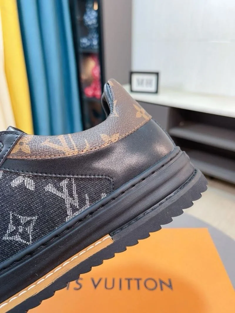 Louis Vuitton Low Shoes ZipUp 32751