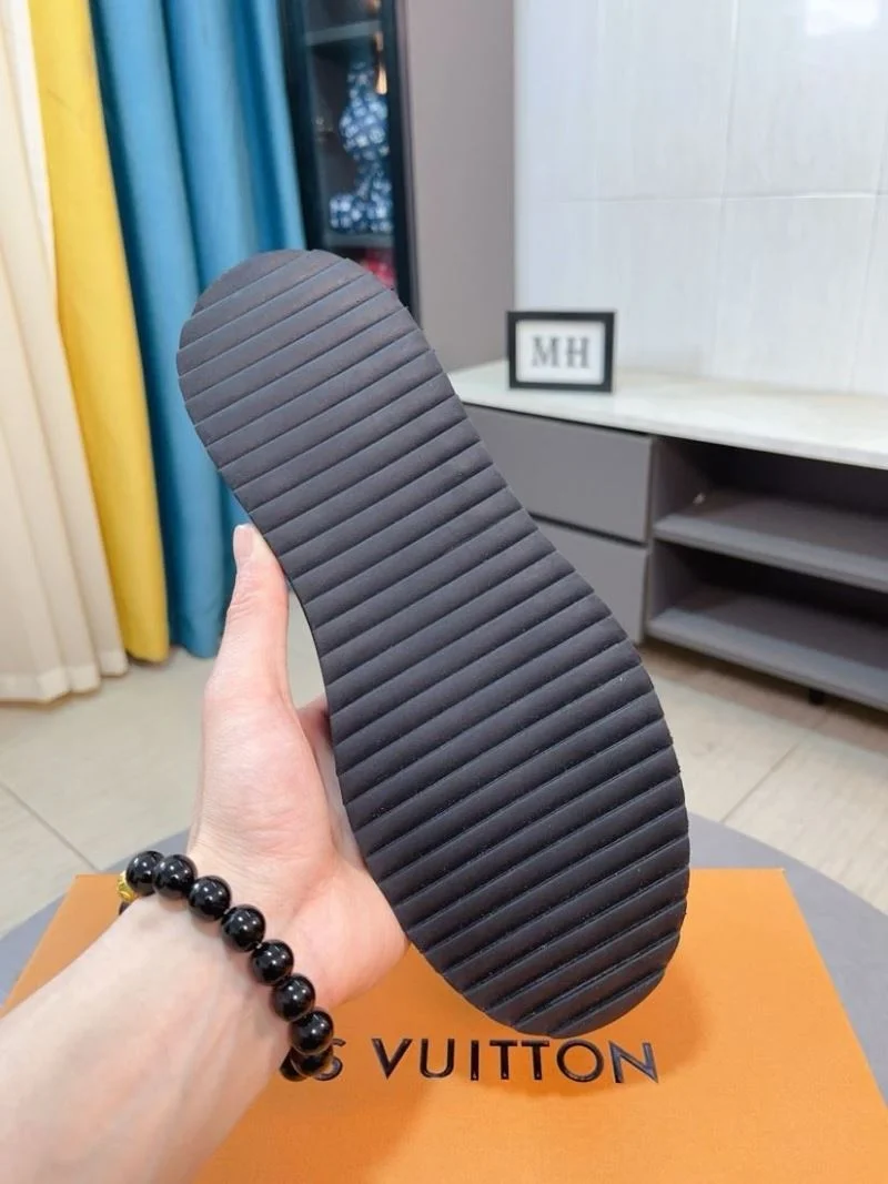 Louis Vuitton Low Shoes ZipUp 32751