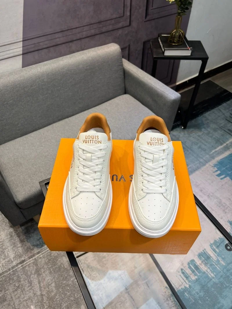 Seasonal Louis Vuitton Low Shoes 32770