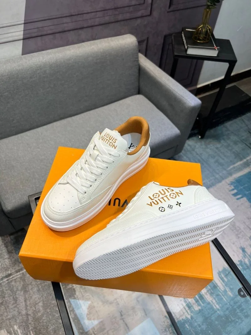 Seasonal Louis Vuitton Low Shoes 32770