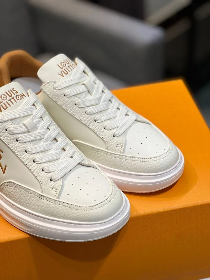 Seasonal Louis Vuitton Low Shoes 32770