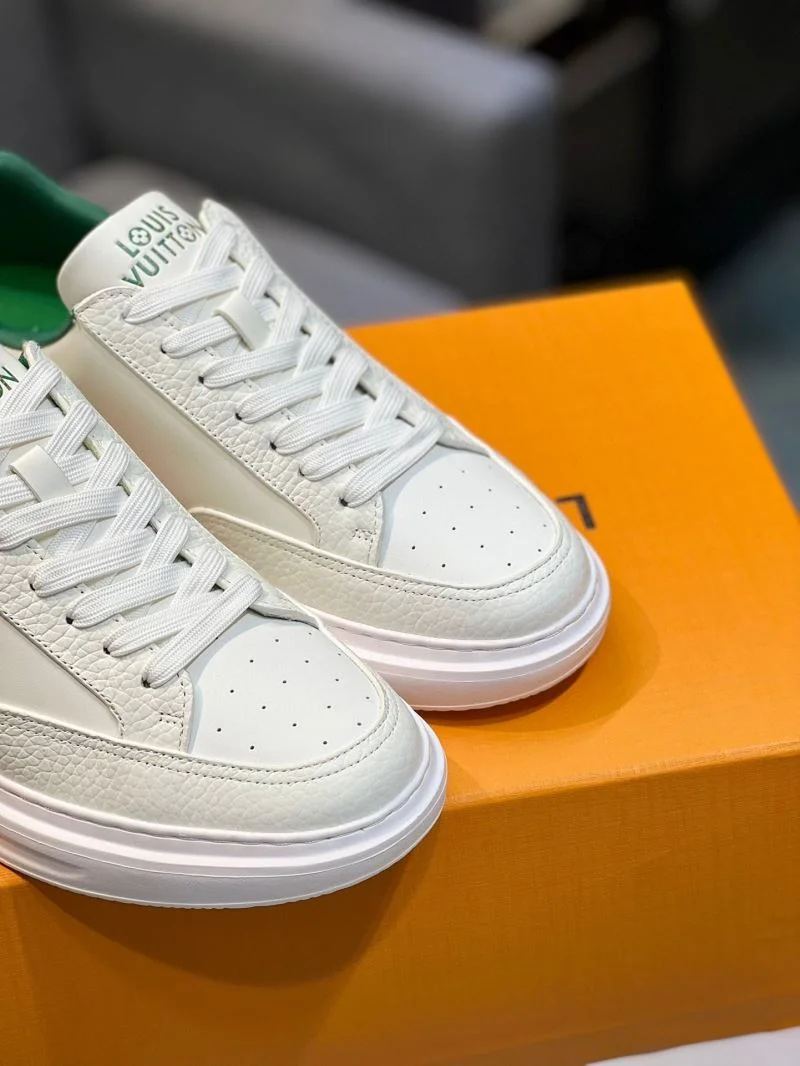 Louis Vuitton Low Shoes Sporty 32780