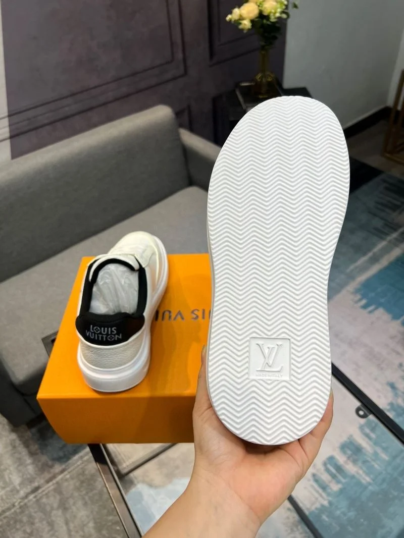 Louis Vuitton Low Shoes Attractive 32778