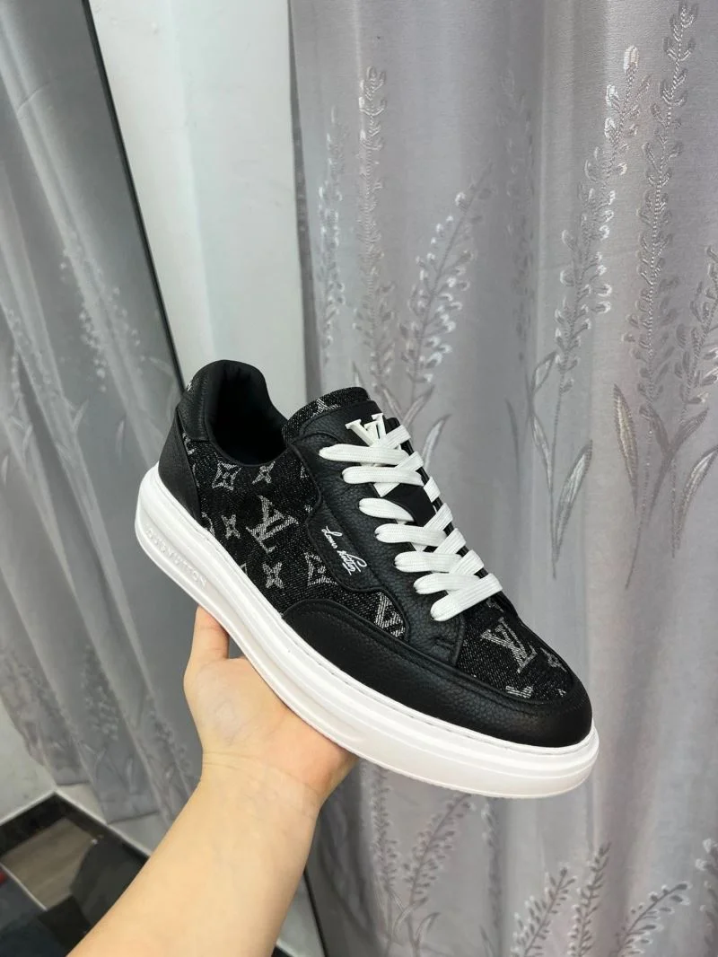 Louis Vuitton Low Shoes Lightweight 32750