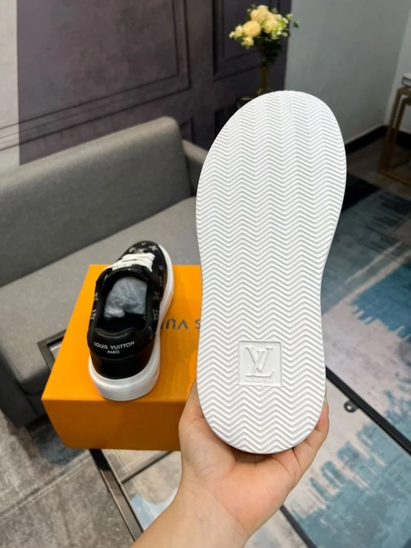 Louis Vuitton Low Shoes Lightweight 32750