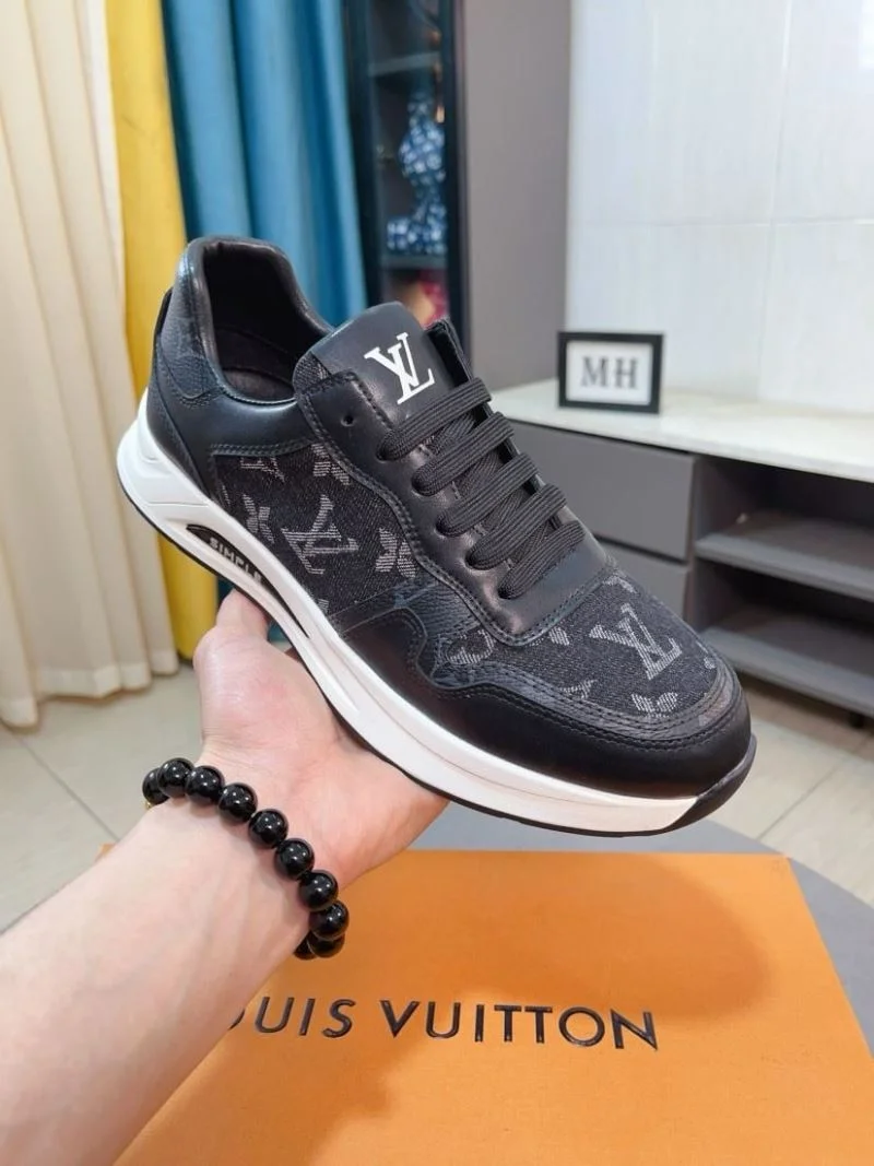 ComfortFit Louis Vuitton Low Shoes 32748