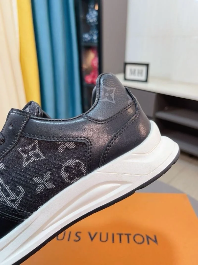 ComfortFit Louis Vuitton Low Shoes 32748