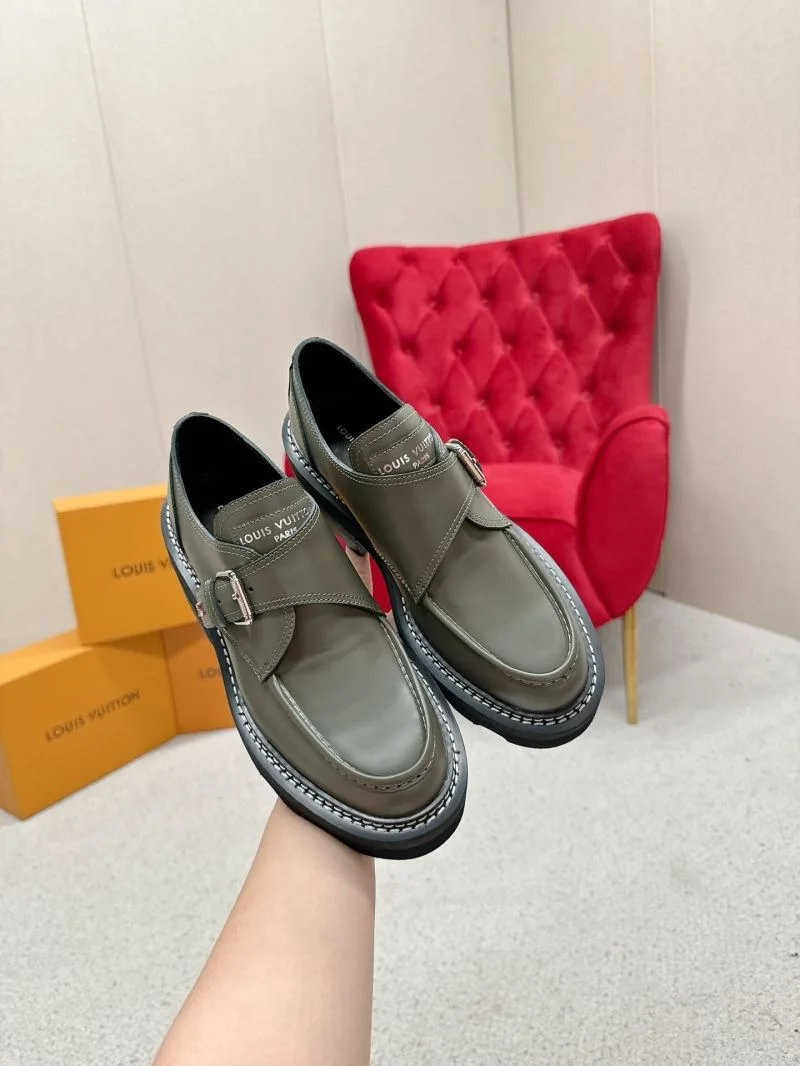 Louis Vuitton Low Shoes Tailored 33342