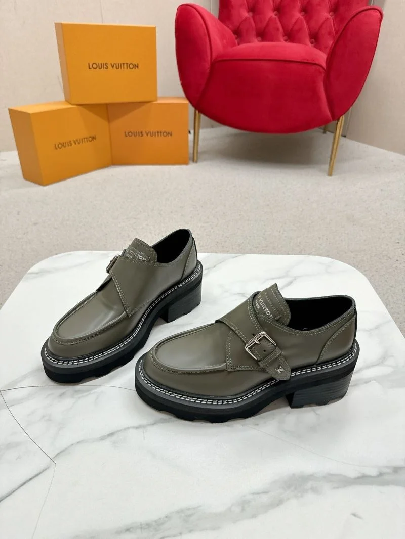 Louis Vuitton Low Shoes Tailored 33342