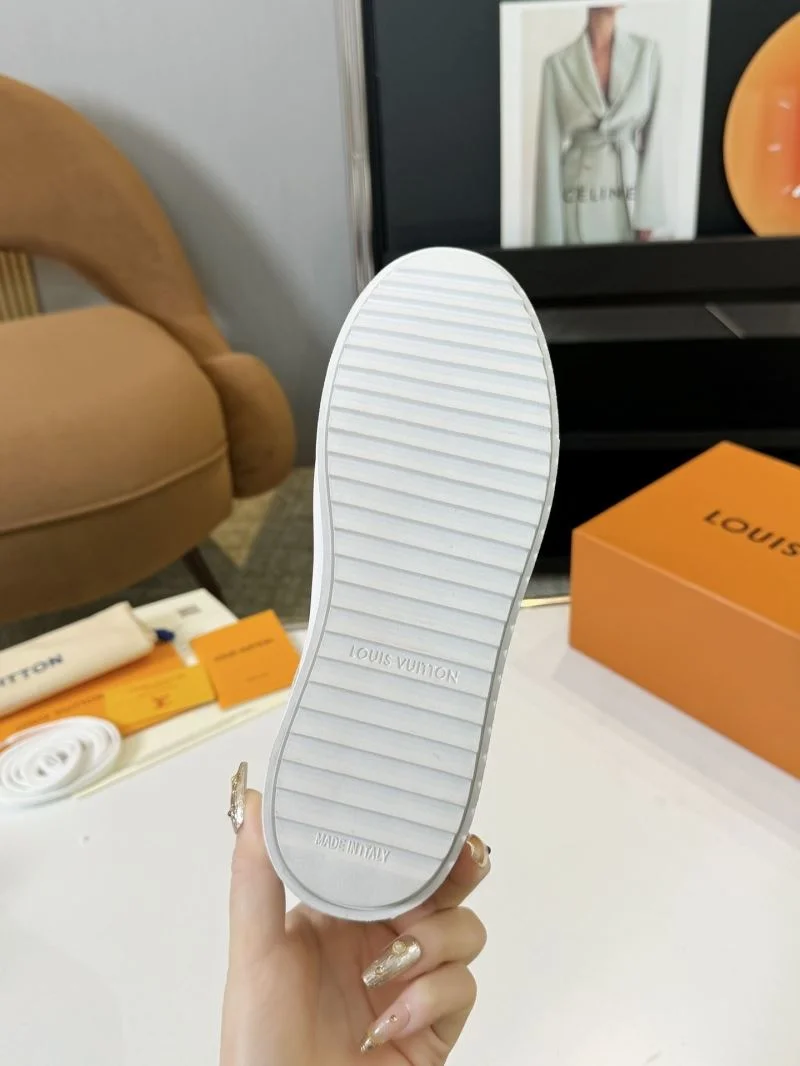 Trendy Louis Vuitton Low Shoes 33339