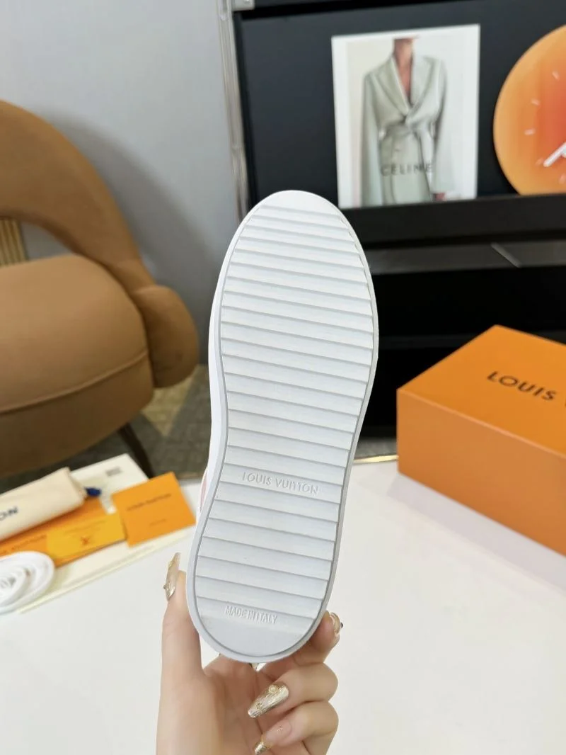 TravelReady Louis Vuitton Low Shoes 33352