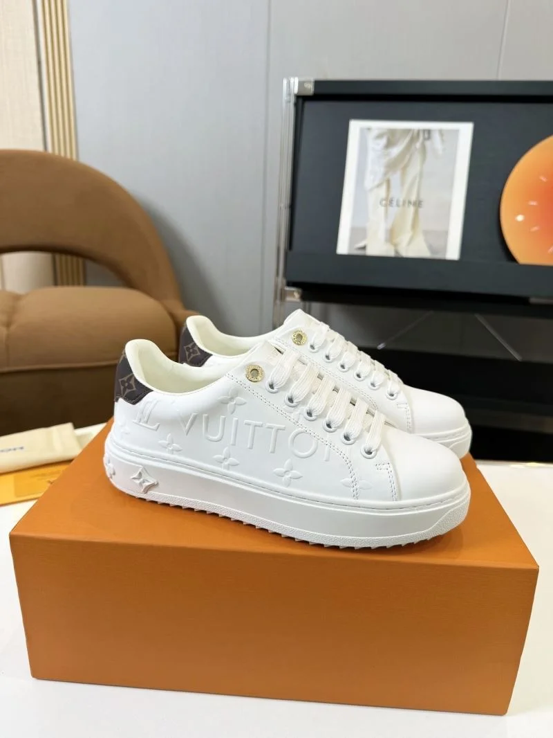 Louis Vuitton Low Shoes Refined 33338