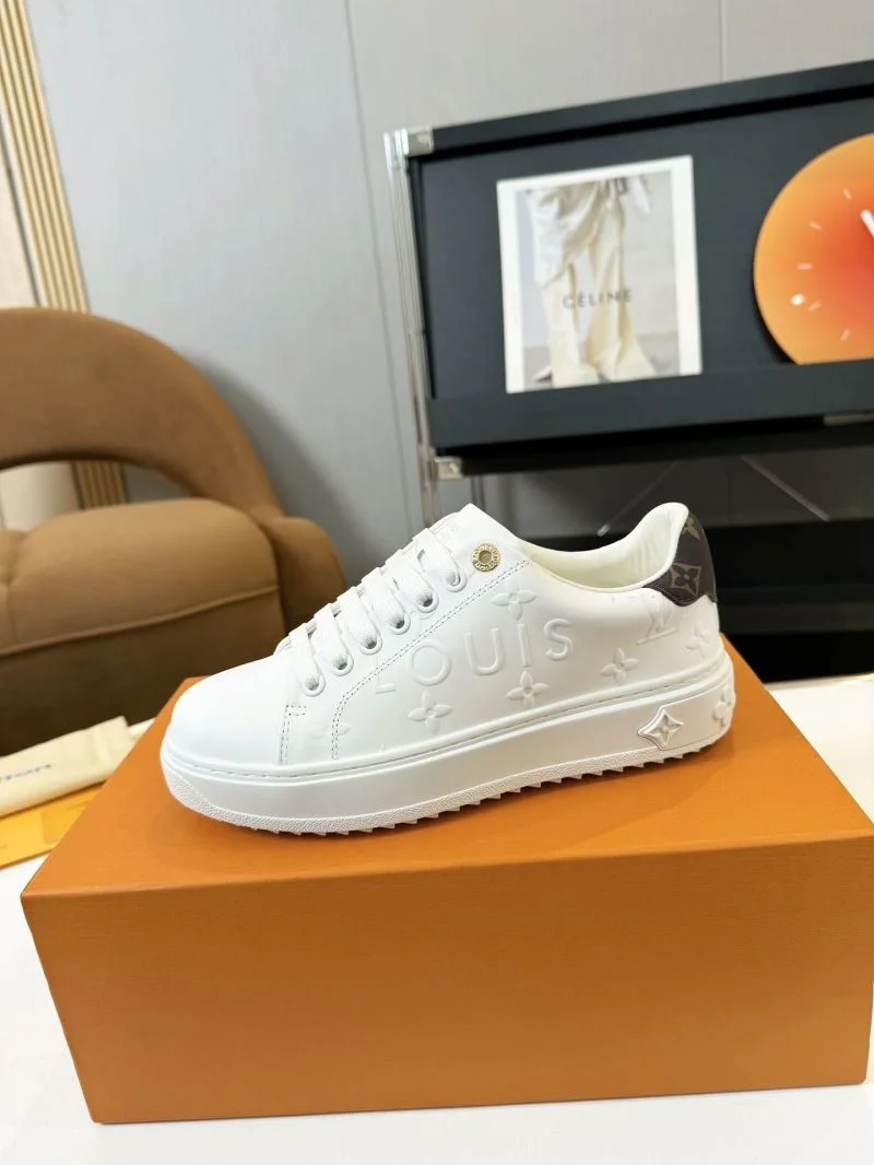 Louis Vuitton Low Shoes Refined 33338