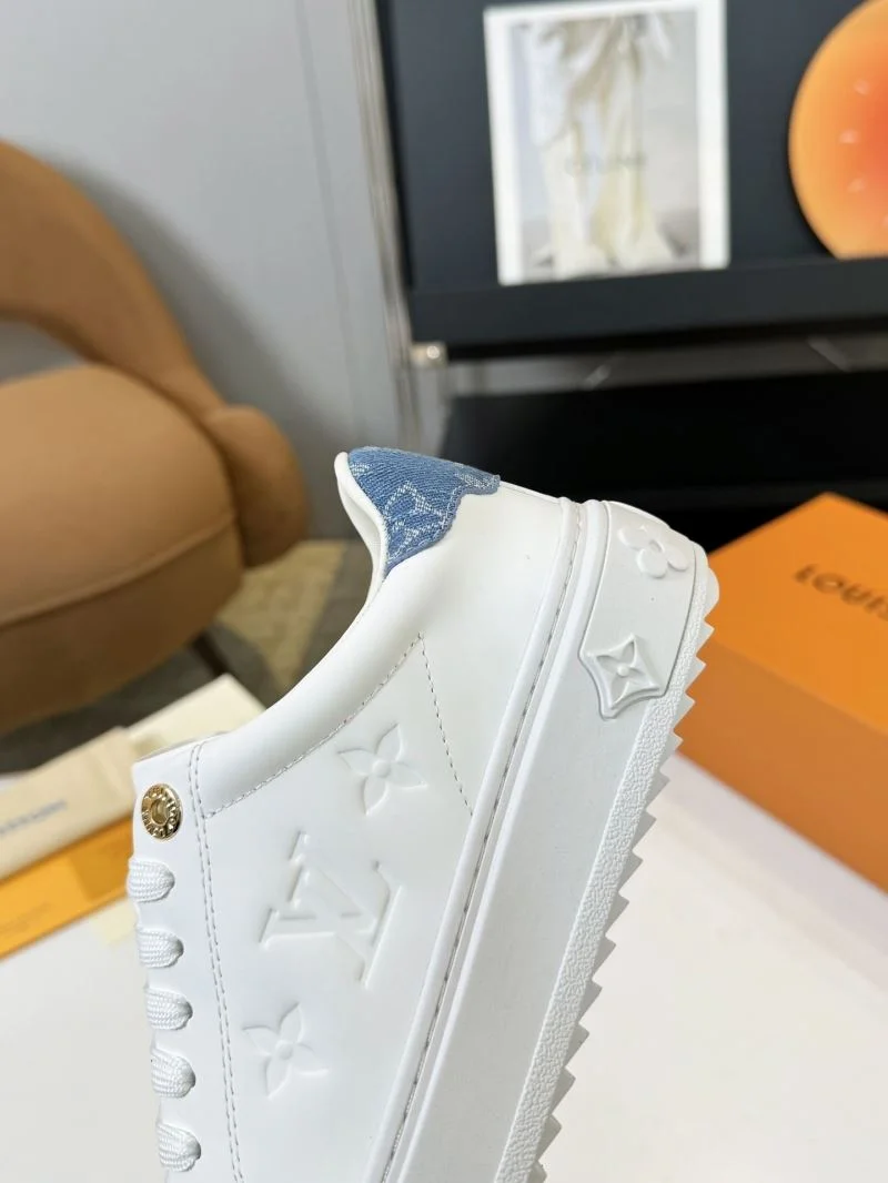 ModernLook Louis Vuitton Low Shoes 33345
