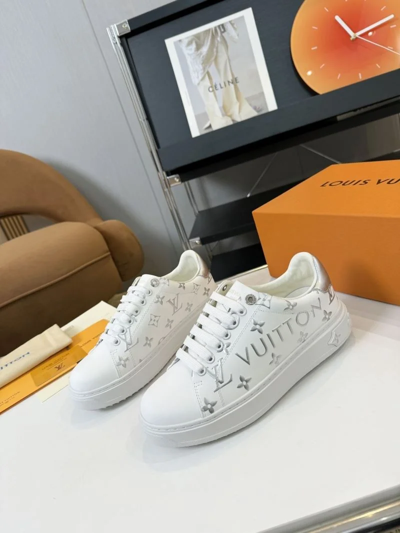 Stretchable Louis Vuitton Low Shoes 33326