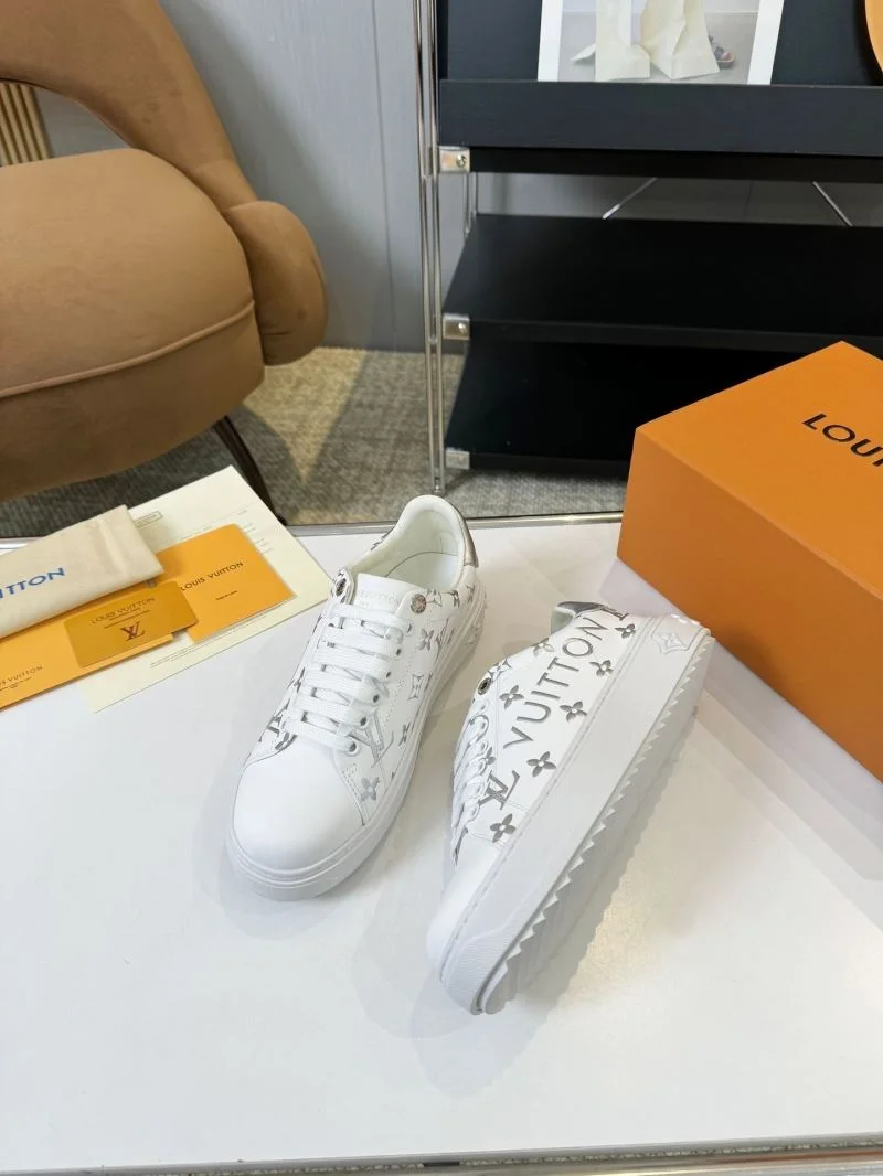 Stretchable Louis Vuitton Low Shoes 33326