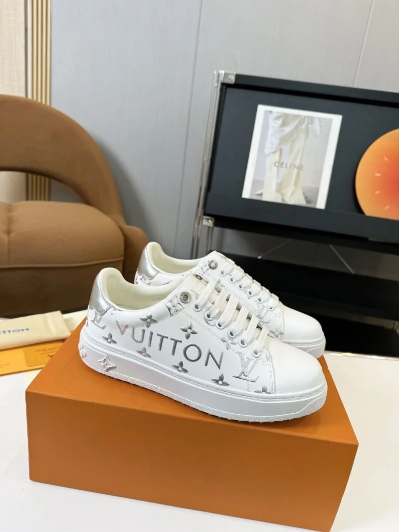 Stretchable Louis Vuitton Low Shoes 33326