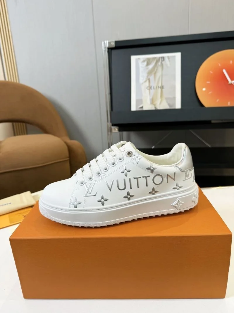 Stretchable Louis Vuitton Low Shoes 33326