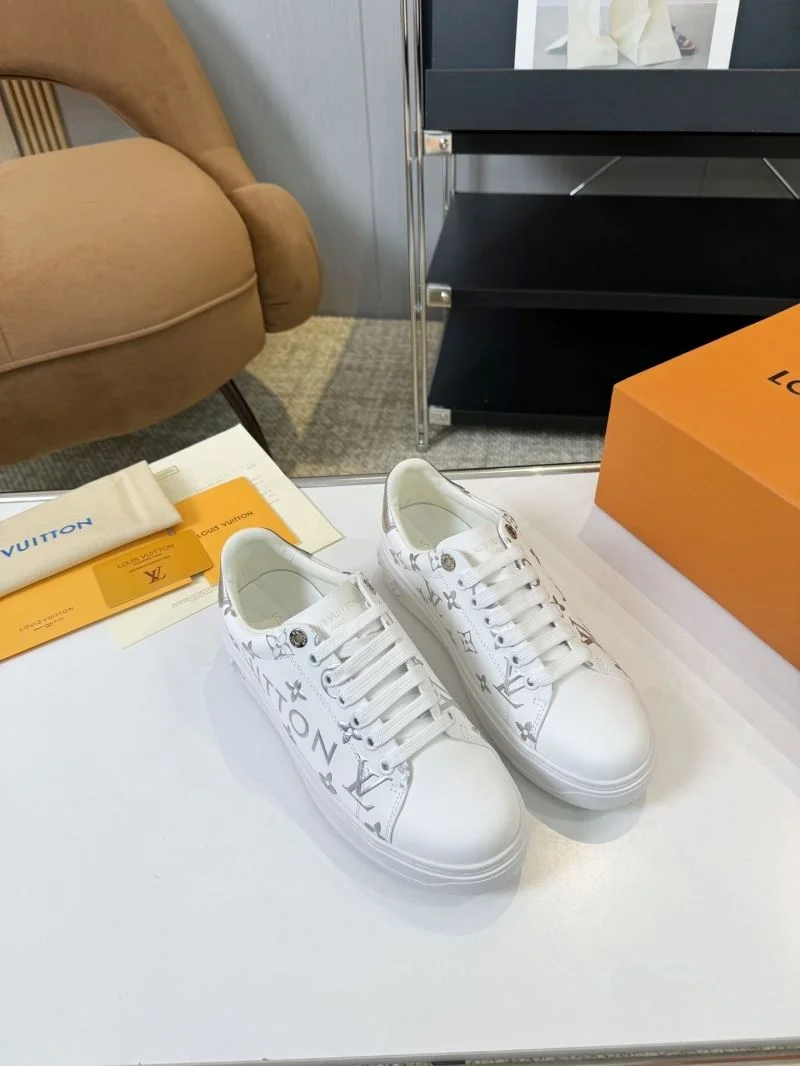 Stretchable Louis Vuitton Low Shoes 33326