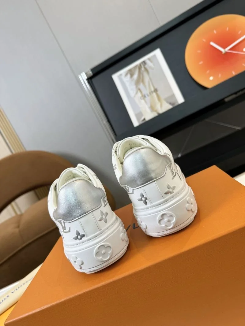 Stretchable Louis Vuitton Low Shoes 33326