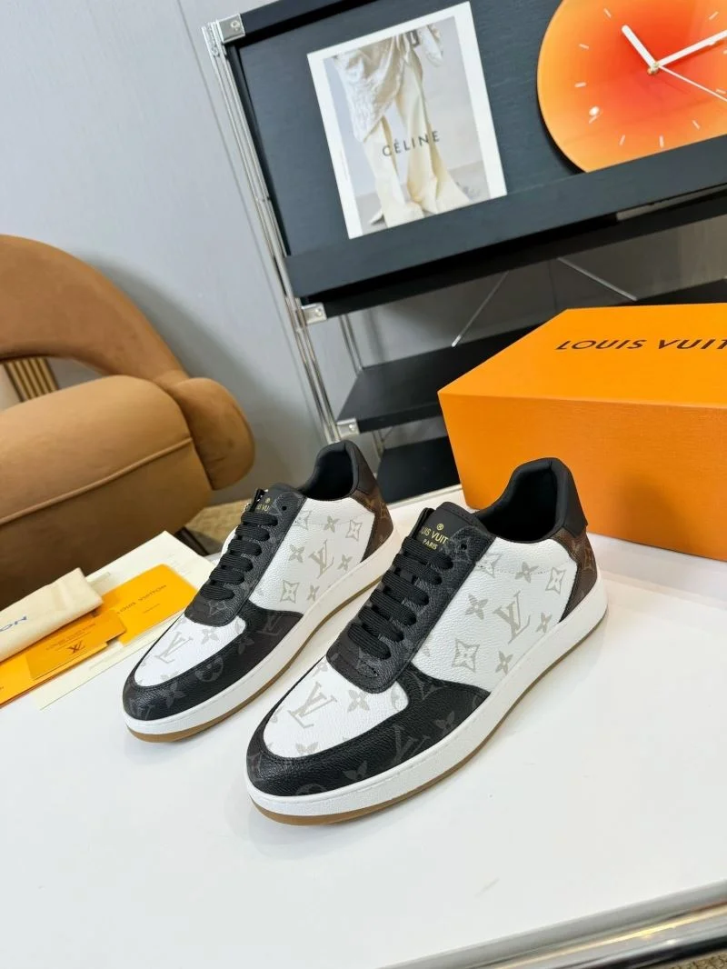 Louis Vuitton Low Shoes Stylish 33325