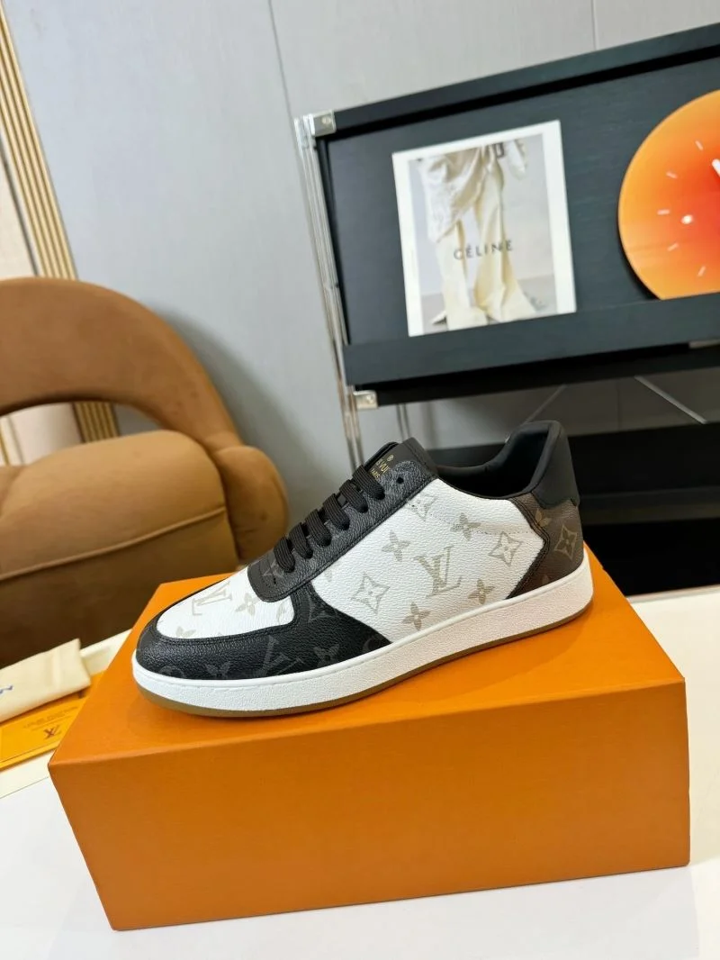 Louis Vuitton Low Shoes Stylish 33325