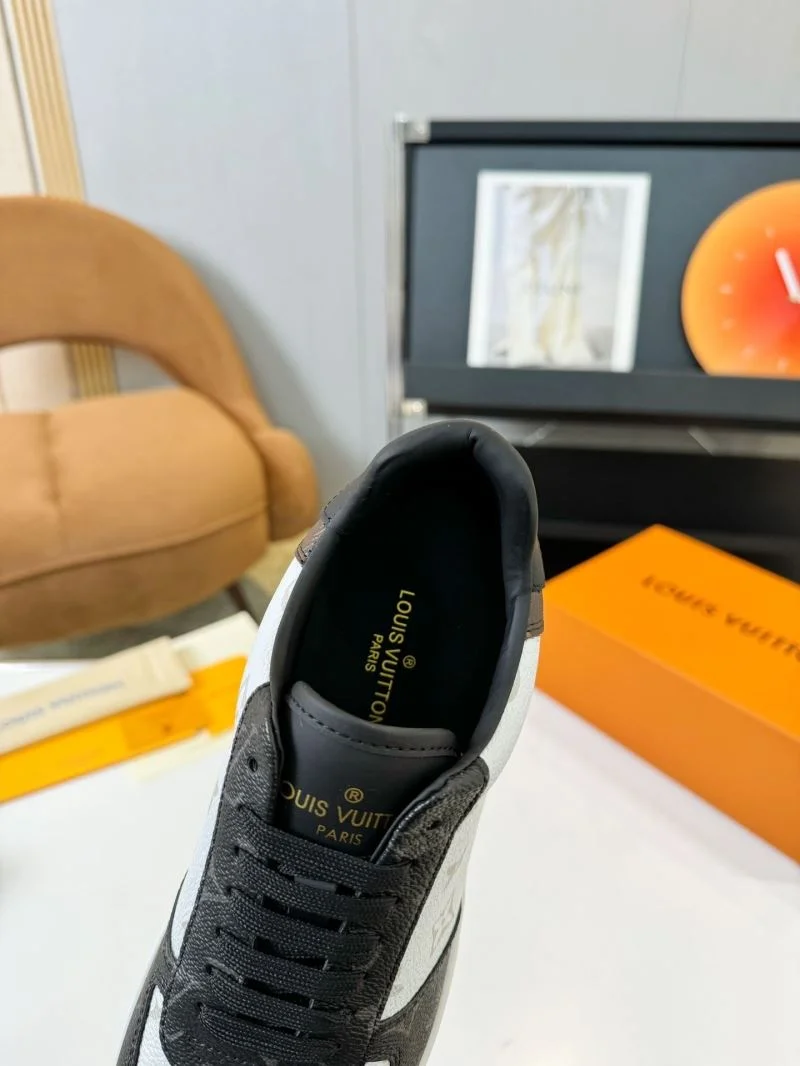 Louis Vuitton Low Shoes Stylish 33325