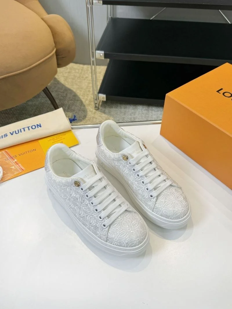 SoftTouch Louis Vuitton Low Shoes 33327