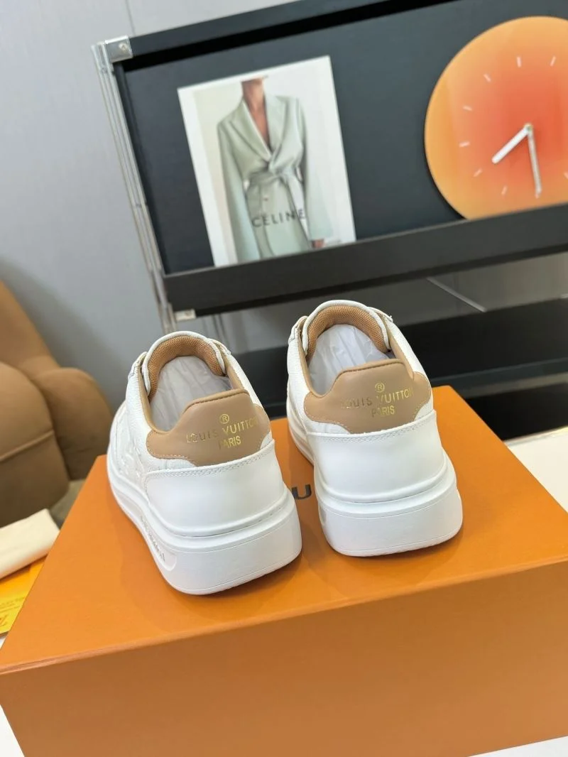 Timeless Louis Vuitton Low Shoes 33322