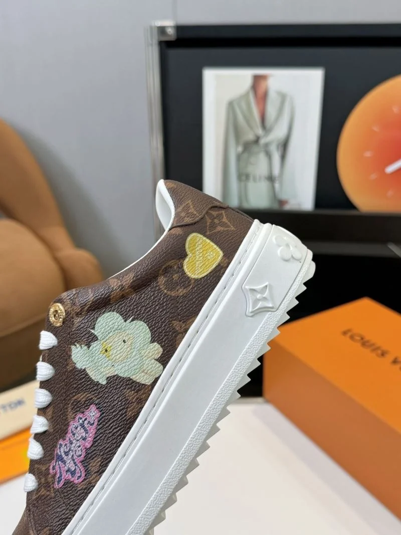 ComfortFit Louis Vuitton Low Shoes 33321