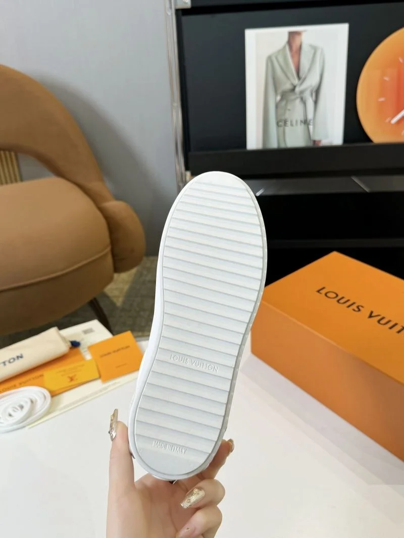 Popular Louis Vuitton Low Shoes 33329