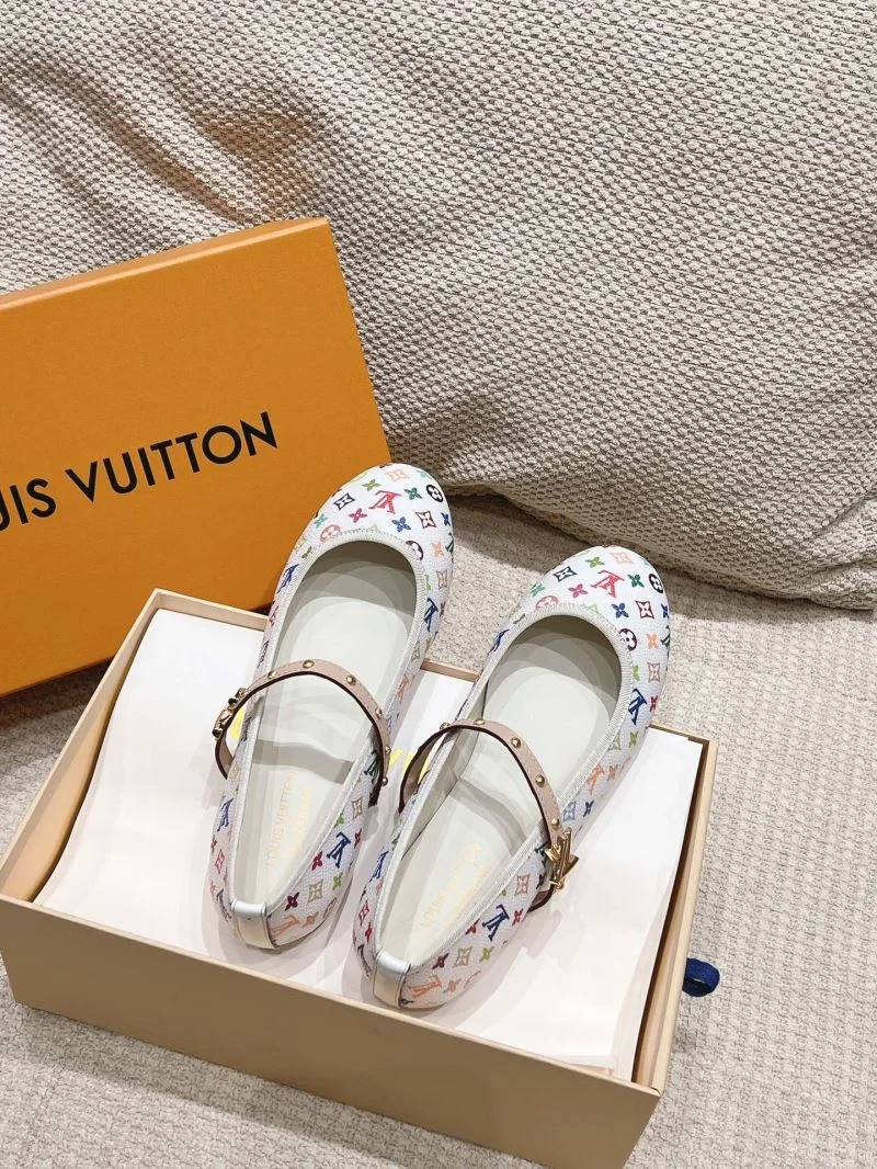 Louis Vuitton Low Shoes ComfortFit 33318