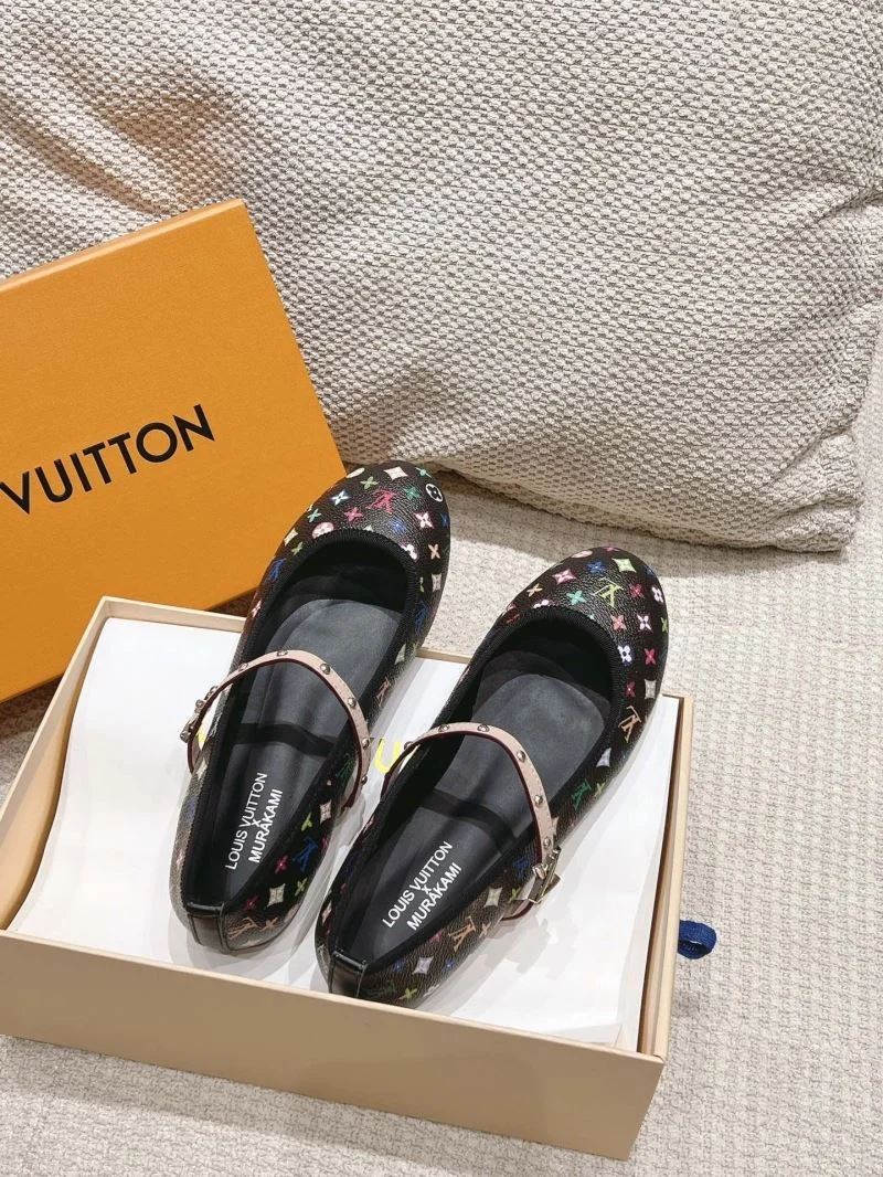 ZipUp Louis Vuitton Low Shoes 33317