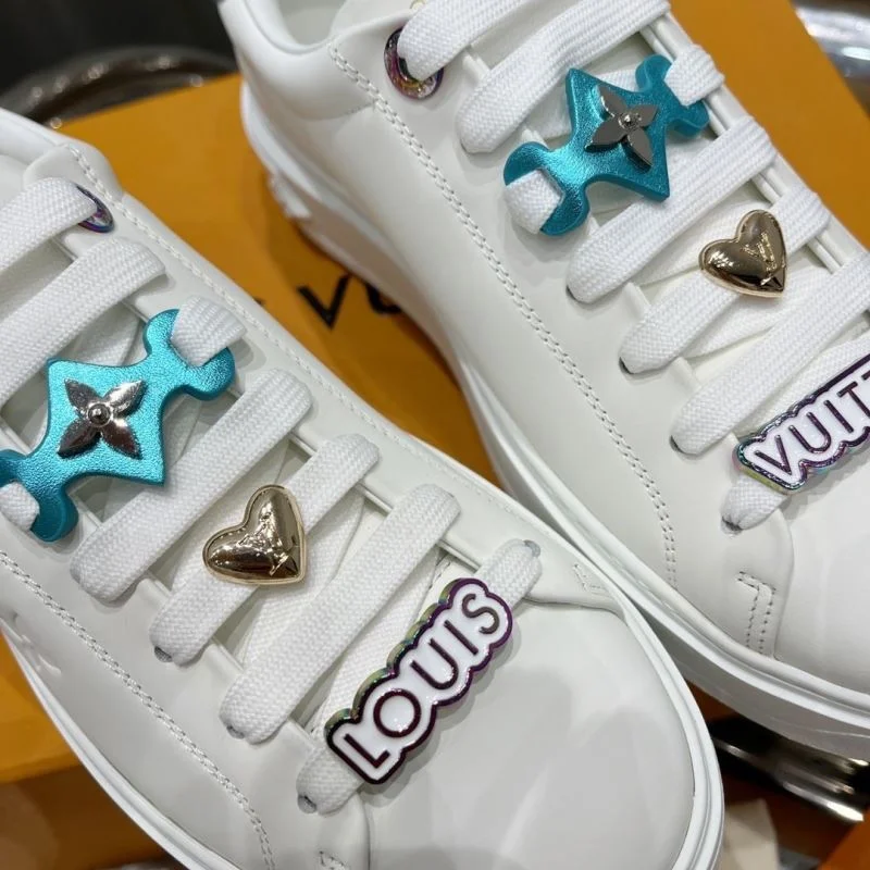 Louis Vuitton Low Shoes WellDesigned 31211