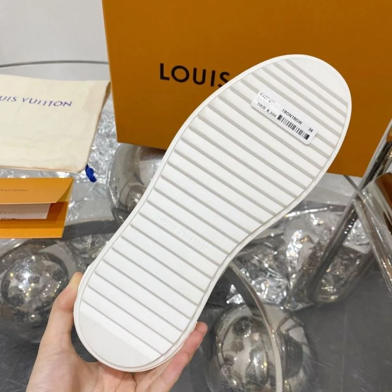 Louis Vuitton Low Shoes Tailored 31206