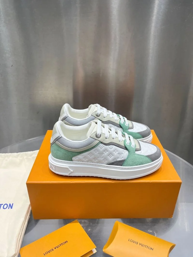 Louis Vuitton Low Shoes Stylish 31213