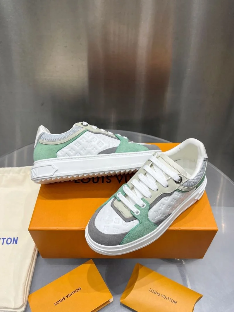 Louis Vuitton Low Shoes Stylish 31213