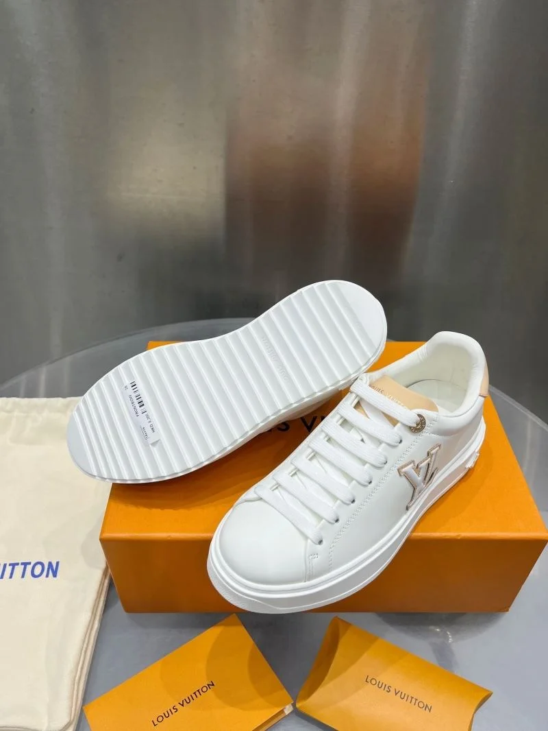Sleek Louis Vuitton Low Shoes 31220