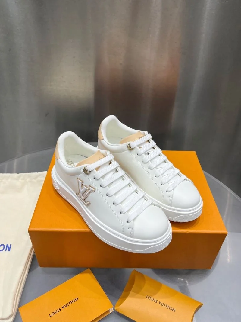 Sleek Louis Vuitton Low Shoes 31220