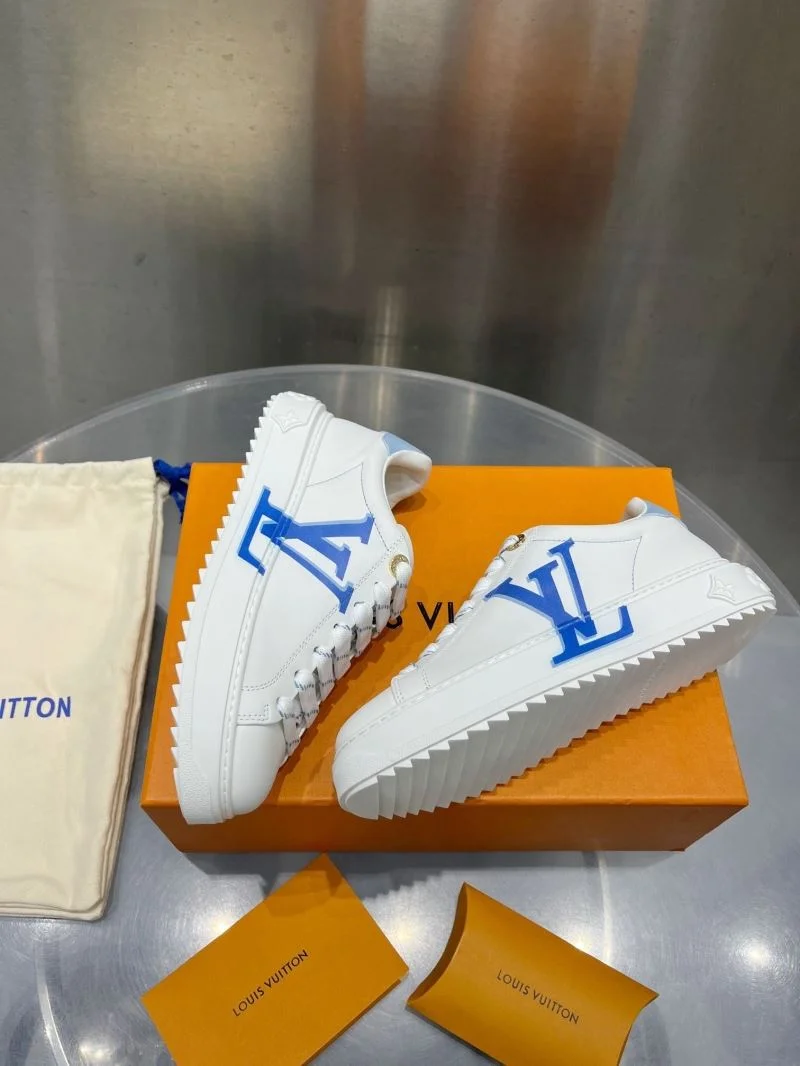 Louis Vuitton Low Shoes Fashionable 31216