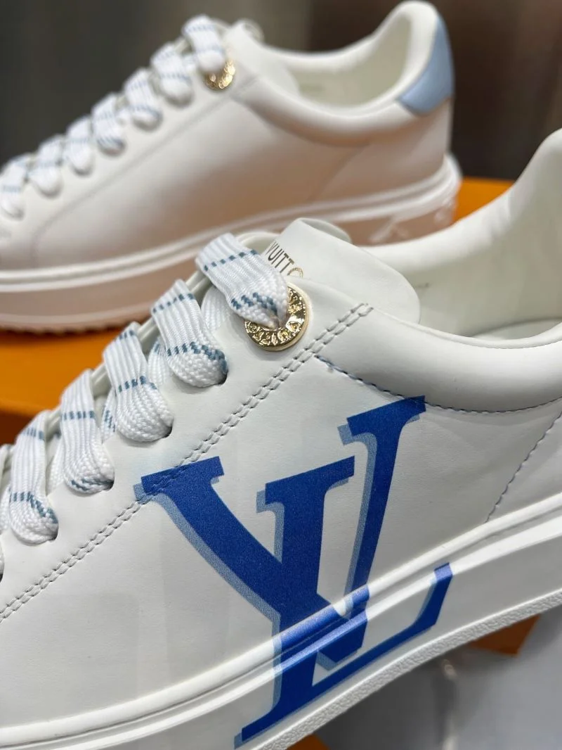 Louis Vuitton Low Shoes Fashionable 31216