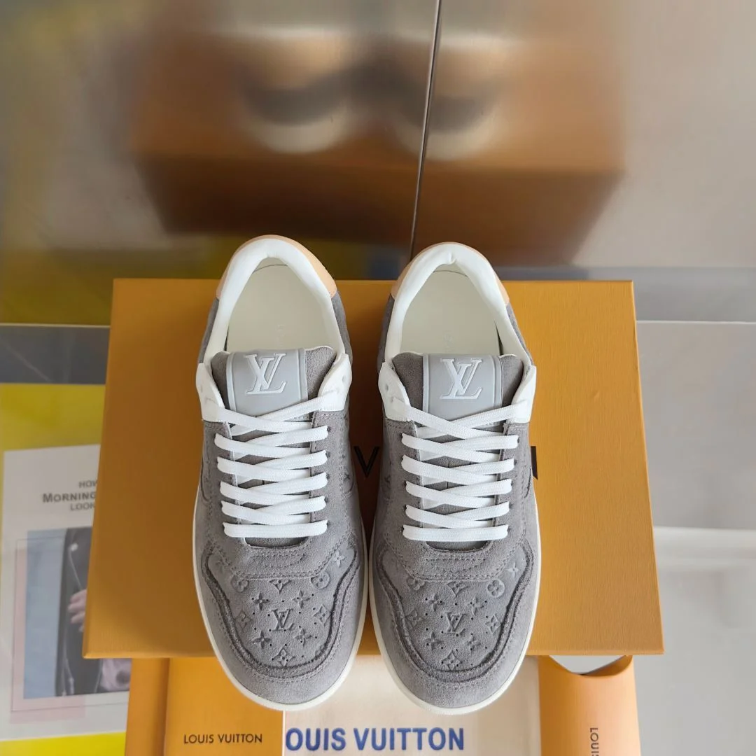 Louis Vuitton Low Shoes Reliable 31218