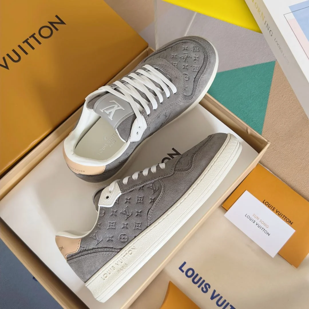 Louis Vuitton Low Shoes Reliable 31218