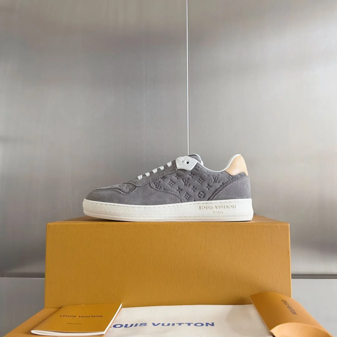 Louis Vuitton Low Shoes Reliable 31218