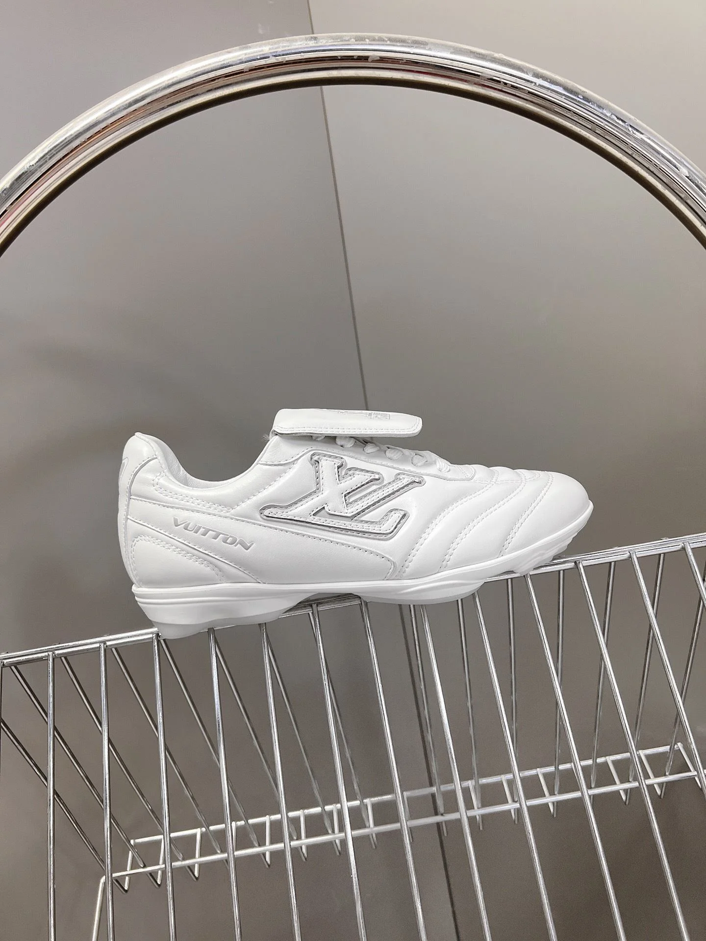 Louis Vuitton Low Shoes Snug 31226