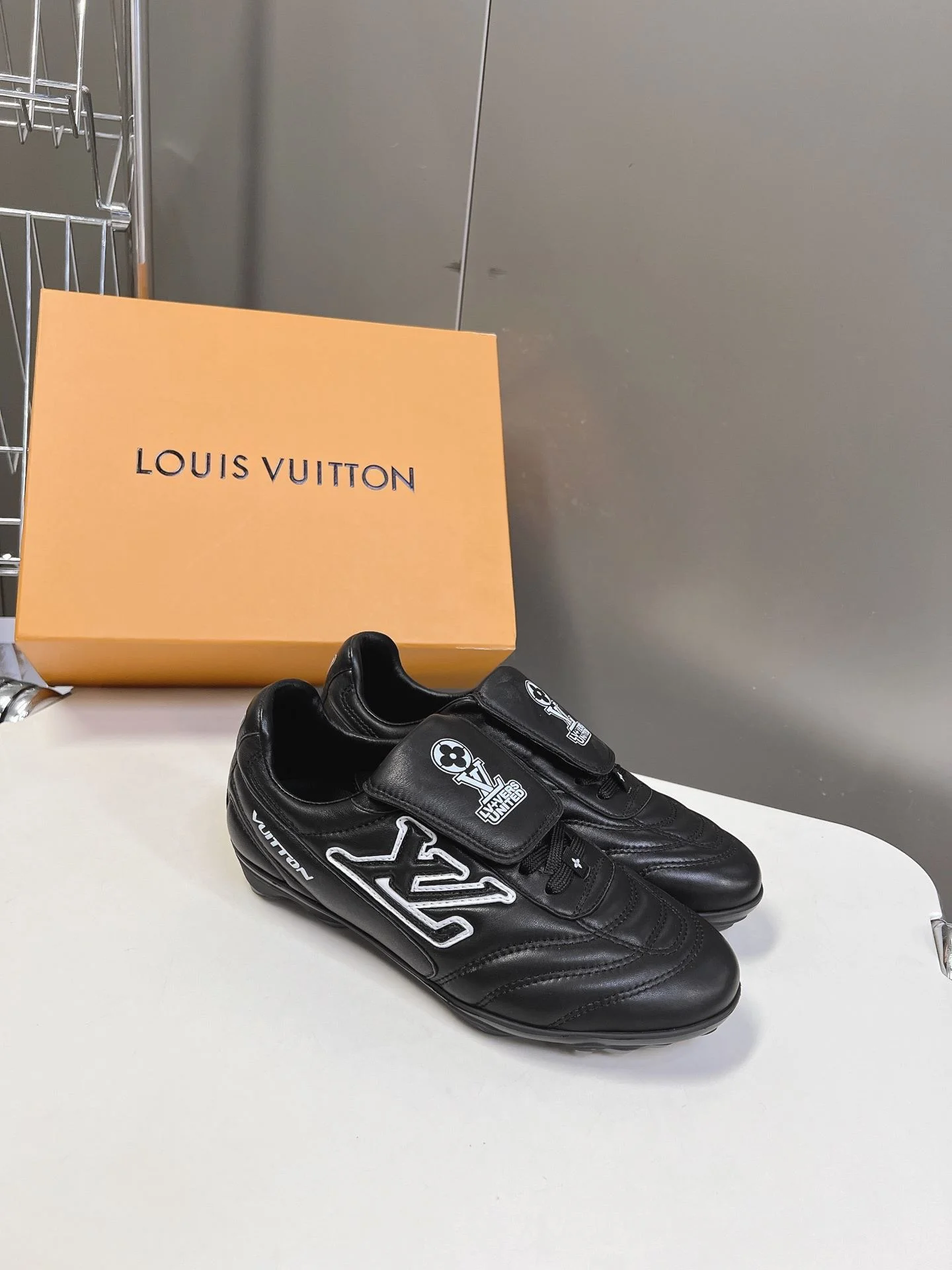 Effortless Louis Vuitton Low Shoes 31222