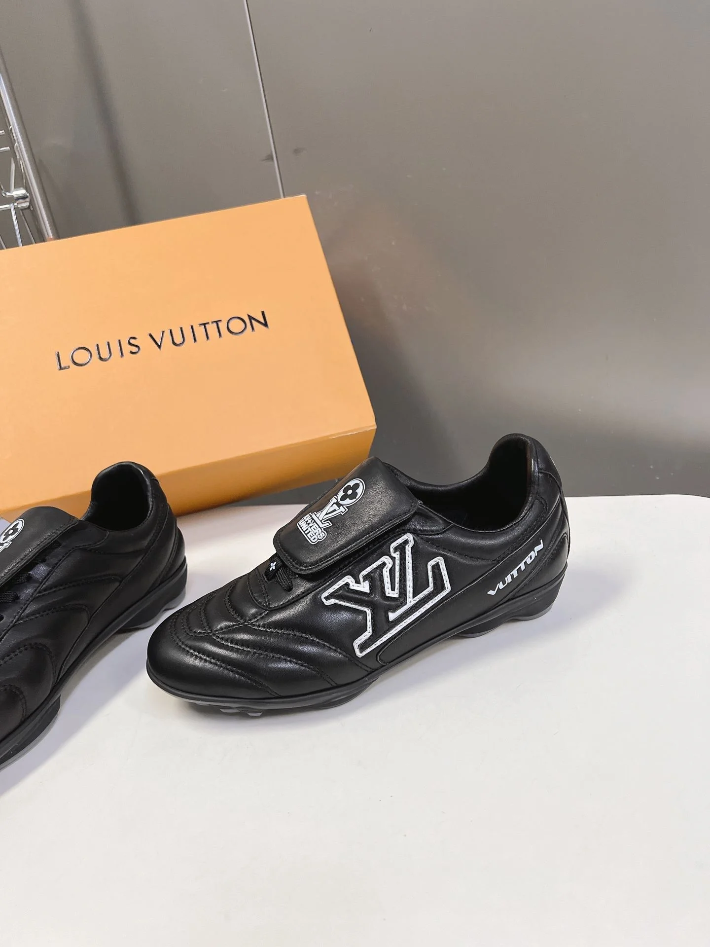 Effortless Louis Vuitton Low Shoes 31222