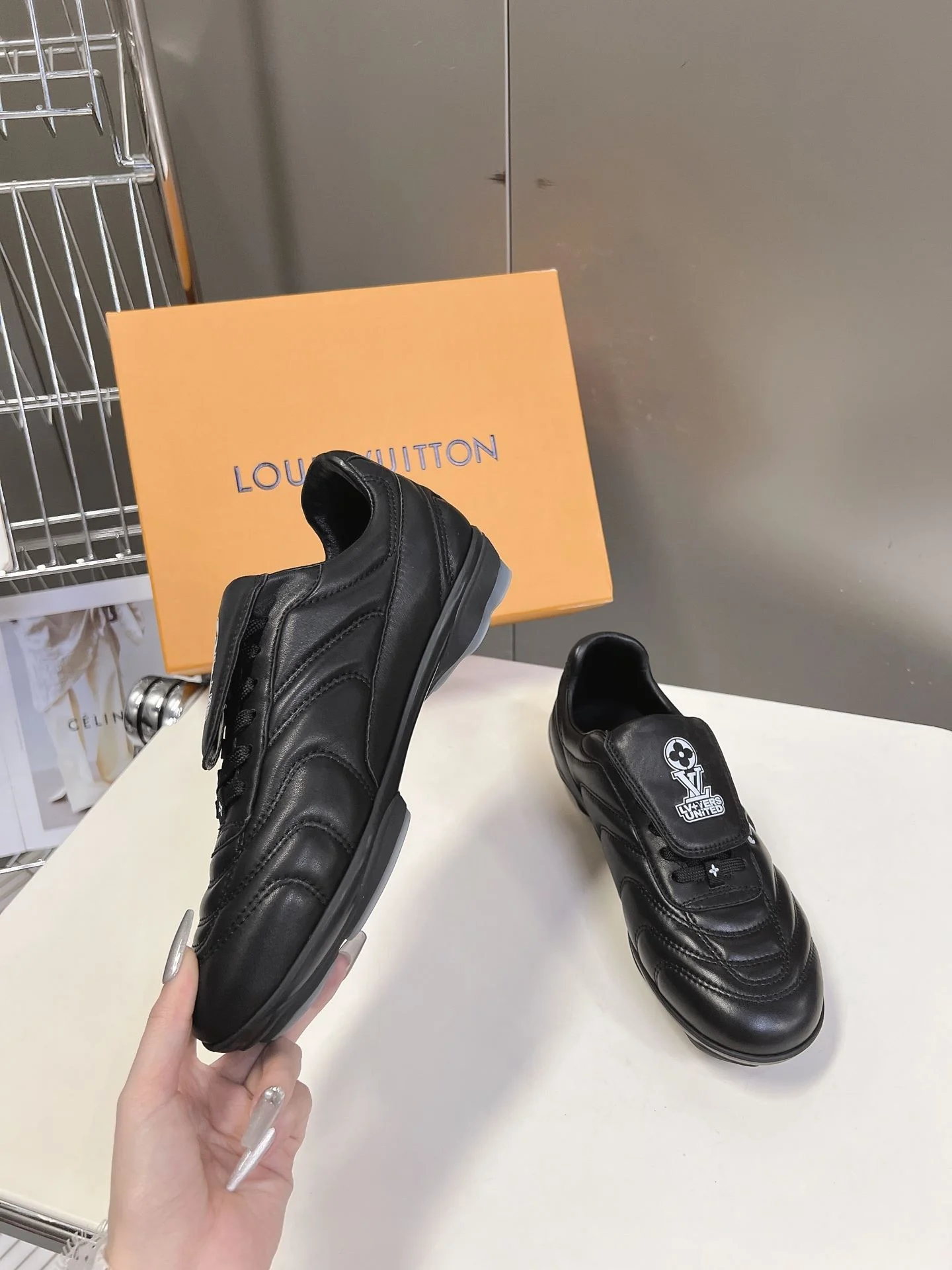 Effortless Louis Vuitton Low Shoes 31222