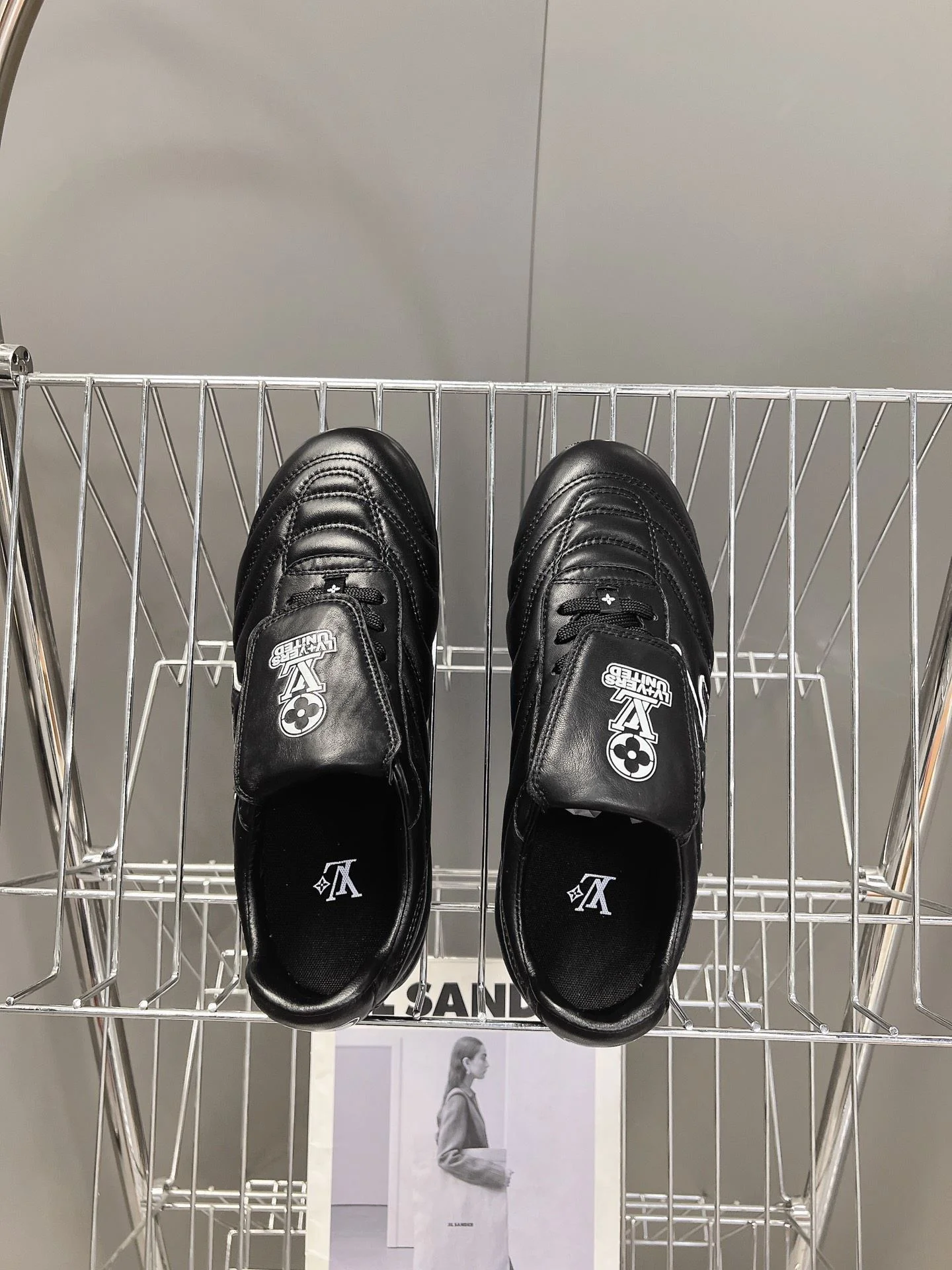 Effortless Louis Vuitton Low Shoes 31222